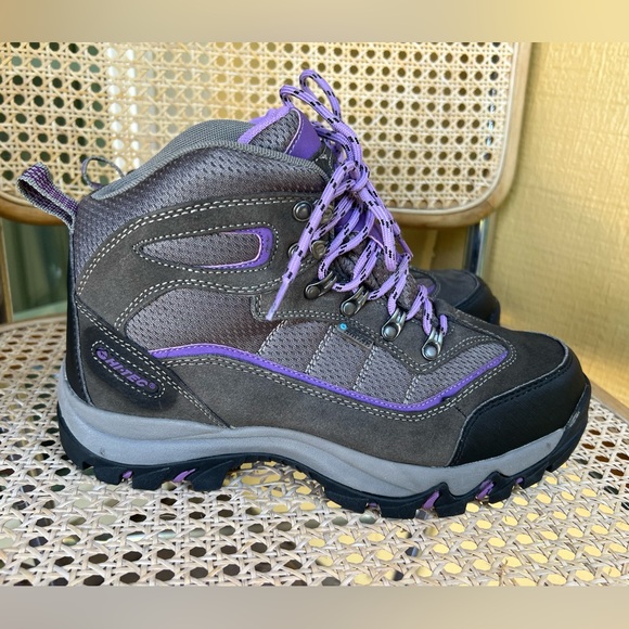 Hi-Tec Shoes - Hi-Tec Waterproof Hiking Boots size 10